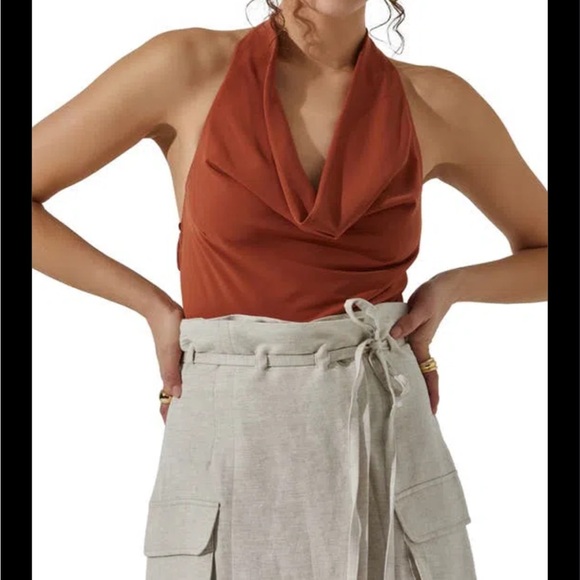 NWT ASTR The Label Nutmeg Cowl Neck Halter Thong Bodysuit Size M - Picture 9 of 10